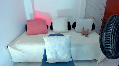 Snapshot of mila_rose1 chatting on May 8, 2026, 2:50 am martina online show from May 8, 2026, 2:50 am