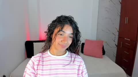 Snapshot of mila_rose1 chatting on May 21, 2026, 3:02 am martina online show from May 21, 2026, 3:02 am