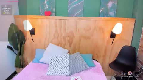 Mila and samy online show from November 4, 2025, 12:15 pm