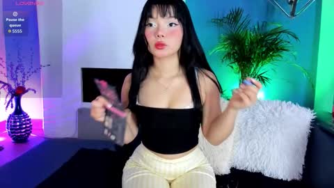 Mila online show from March 8, 2026, 11:58 am