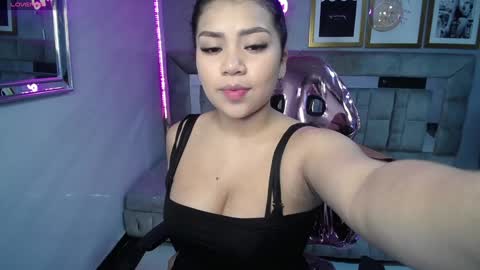 Mila  online show from January 19, 2025, 1:01 pm