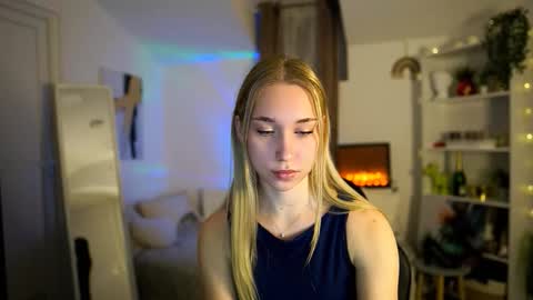 MilaBunny1 online show from January 14, 2026, 11:16 am