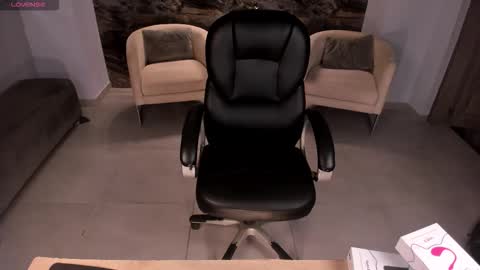 Mila online show from March 18, 2026, 3:09 am