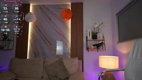 milacrave online show from October 30, 2025, 11:33 am