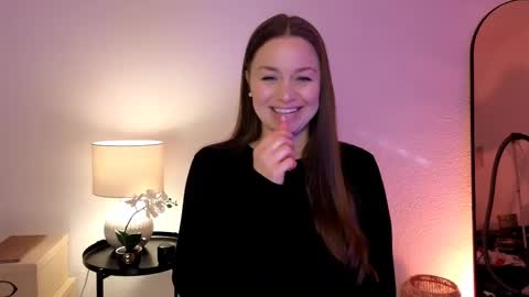 Mila Fleur online show from February 25, 2025, 9:09 am