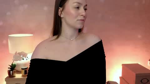 Snapshot of milafleur chatting on May 7, 2026, 2:22 pm Mila Fleur online show from May 7, 2026, 2:22 pm