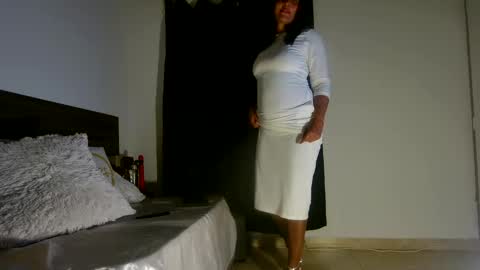 mila online show from September 16, 2025, 3:07 am