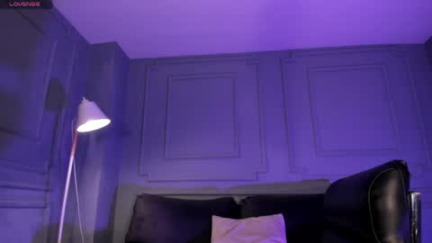 Mila  online show from April 20, 2026, 11:35 am