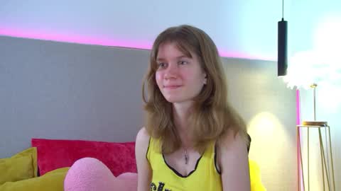 Snapshot of milamaelis chatting on March 12, 2026, 6:36 pm Mila online show from March 12, 2026, 6:36 pm