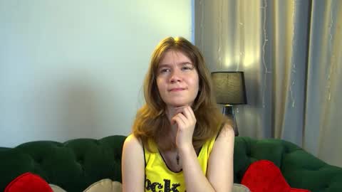 Snapshot of milamaelis chatting on March 14, 2026, 7:14 am Mila online show from March 14, 2026, 7:14 am
