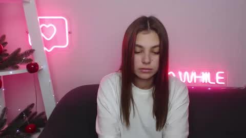 milanaangelas online show from December 21, 2024, 10:50 am