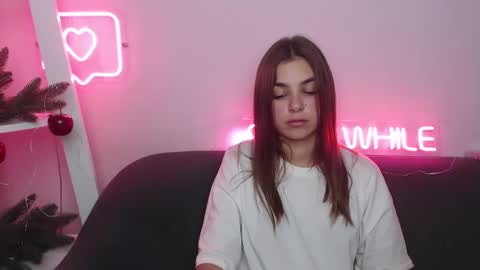 milanaangelas online show from December 28, 2024, 5:46 pm