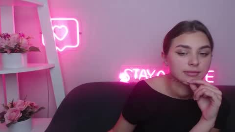 milanaangelas online show from January 31, 2025, 8:54 am