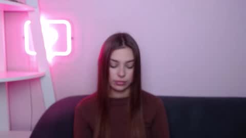 milanaangelas online show from February 15, 2026, 6:10 am