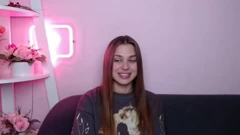 milanaangelas online show from April 21, 2026, 7:39 pm