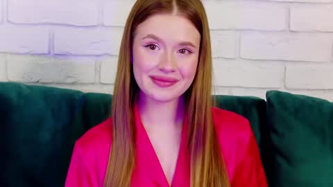 MilanaBalmain online show from February 5, 2025, 8:14 pm