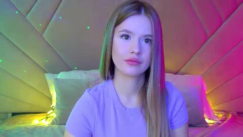 MilanaBalmain online show from March 8, 2025, 4:56 am