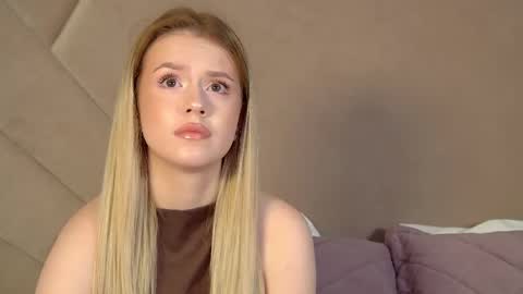 MilanaBalmain online show from April 12, 2026, 4:17 am