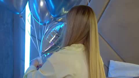 MilanaBalmain online show from April 22, 2026, 4:30 pm