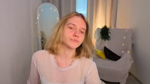 Snapshot of milanarayy chatting on July 20, 2026, 6:38 am Milaray online show from July 20, 2026, 6:38 am