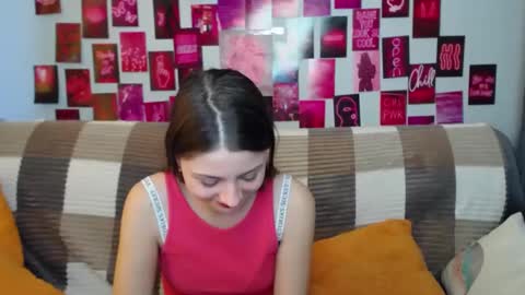 milanaroz online show from February 20, 2025, 9:33 am