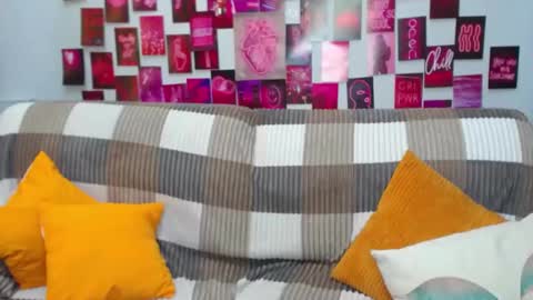 milanaroz online show from March 10, 2025, 8:59 am