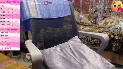 Luna-- link in bio online show from January 22, 2025, 3:18 pm