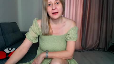 Milena online show from March 2, 2026, 6:14 am