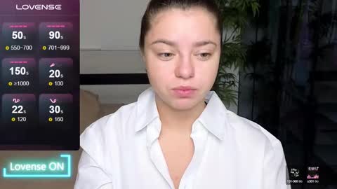 Snapshot of milania_hot_foxy chatting on September 30, 2025, 12:21 pm Mila online show from September 30, 2025, 12:21 pm