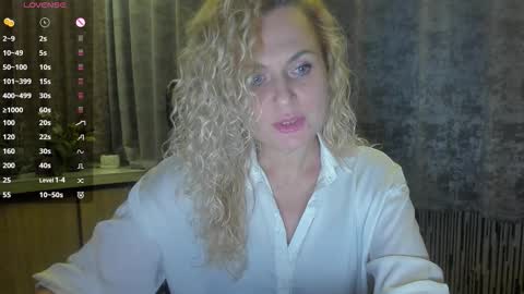 milanna_x online show from September 12, 2025, 5:57 pm