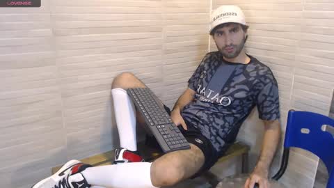 milanzaire online show from March 12, 2025, 2:41 am