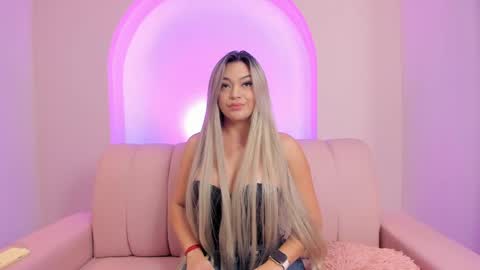 Sexy Mila  online show from June 4, 2026, 1:06 pm