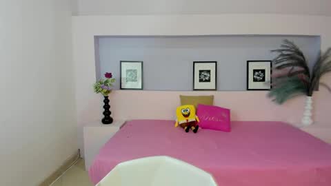 Mila Rose online show from December 17, 2024, 11:06 am