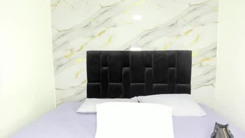 MilaRossi online show from March 24, 2026, 12:21 pm