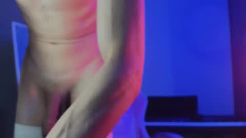 Mila online show from March 7, 2025, 11:40 am