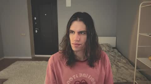 Mila online show from April 19, 2026, 11:20 am