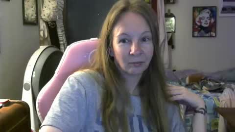 Mila online show from April 21, 2026, 12:44 pm