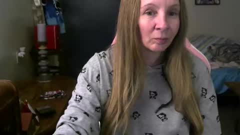 Mila online show from May 14, 2026, 2:29 am