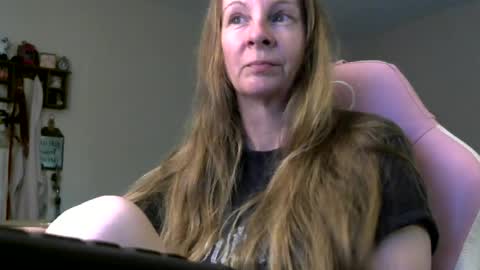 Mila online show from June 21, 2026, 1:13 pm