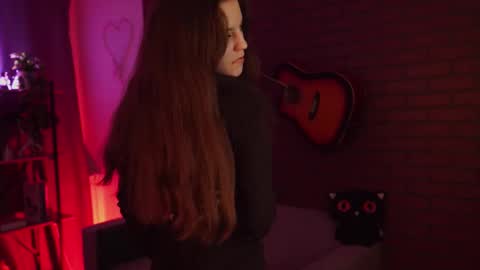 milastoyne online show from March 12, 2025, 12:26 pm