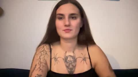 Mila online show from March 5, 2026, 8:05 pm