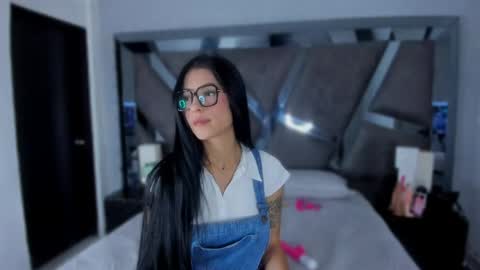 Snapshot of milawink chatting on June 9, 2026, 7:25 pm Milawink online show from June 9, 2026, 7:25 pm