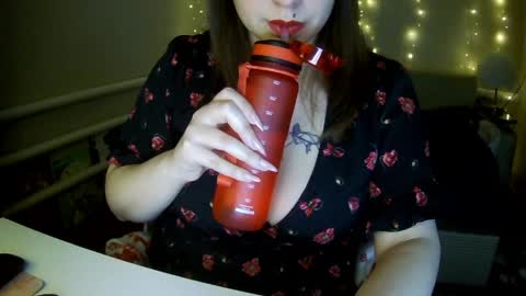 Milaxcute online show from April 13, 2026, 4:45 pm