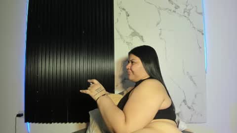 Snapshot of mile_u chatting on July 4, 2026, 1:01 am Milena online show from July 4, 2026, 1:01 am