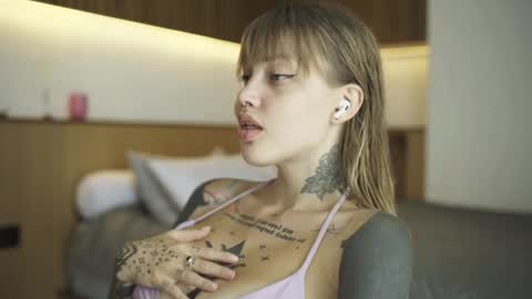 M  Telegram mamagotachannel online show from April 22, 2026, 4:04 am