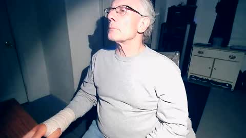 Milehi1958 online show from February 27, 2026, 11:38 pm