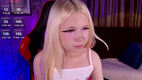 Mia online show from July 30, 2026, 4:28 pm