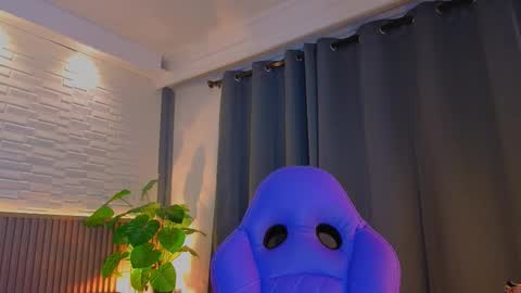 milena_lawson online show from September 25, 2025, 11:25 am