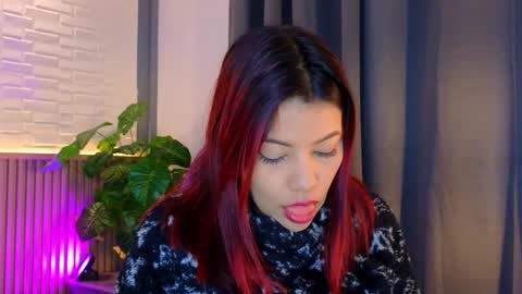 milena_lawson online show from November 10, 2025, 10:47 am