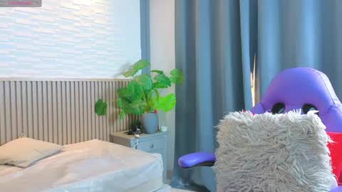 Snapshot of milena_lawson chatting on April 25, 2026, 12:41 pm milena_lawson online show from April 25, 2026, 12:41 pm